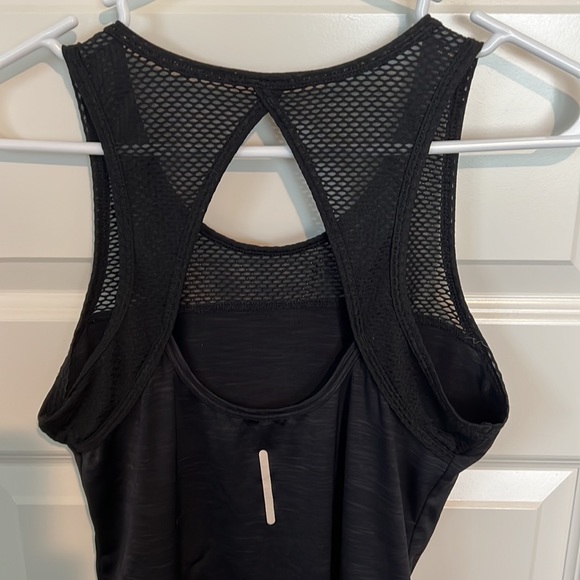 ❌SOLD❌ Reebok Tank Top - Picture 3 of 4